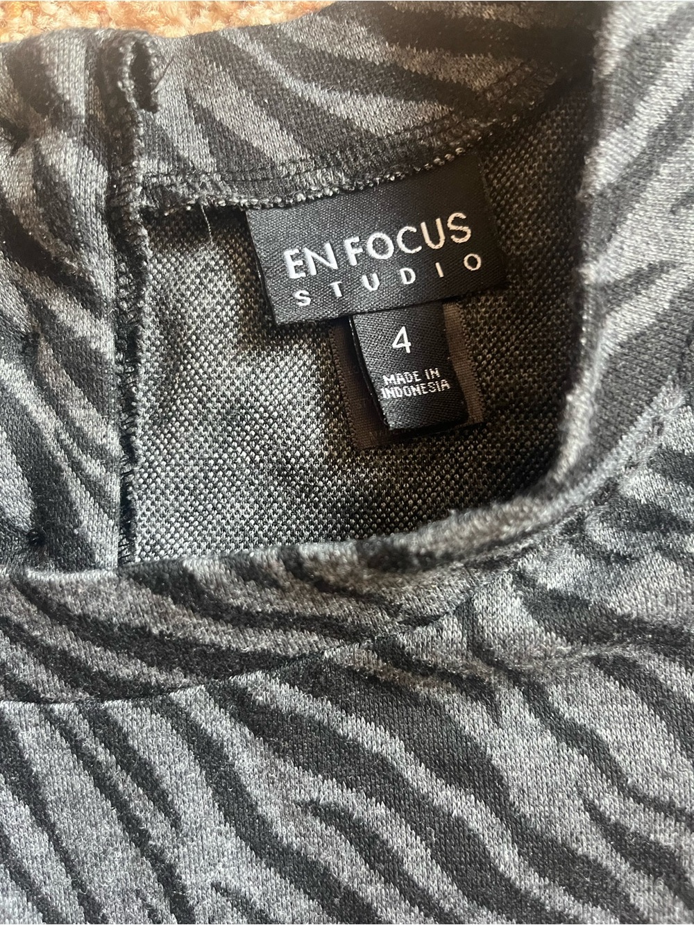 En Focus Studio Zebra Print Fit & Flare Dress Size 4 Chic Career Cocktail - Picture 3 of 6